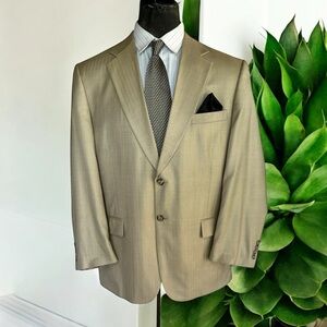 Tan Sport Coat with Notched Lapels and Structured Shoulders